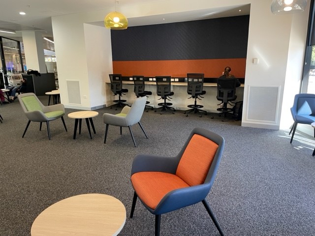 Echo_Panel_chairs